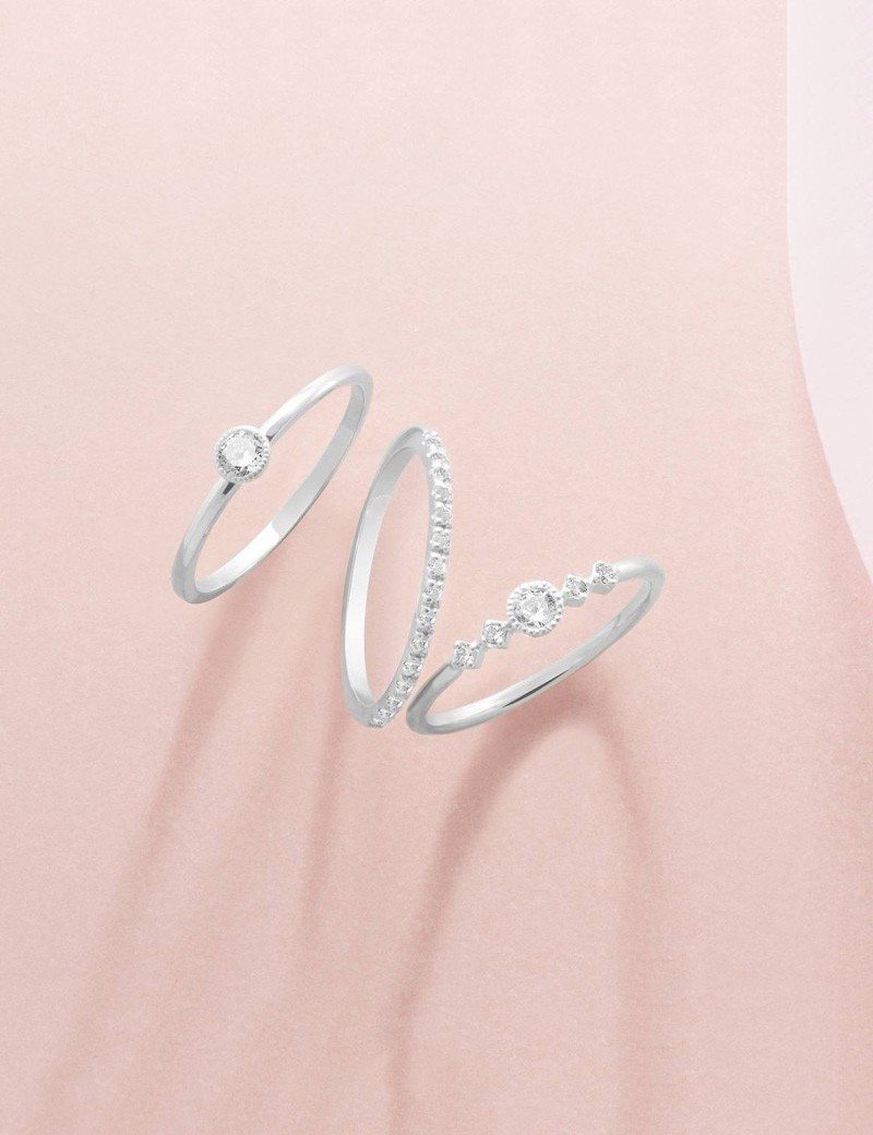 anillos de diamantes chaton solitario o con varias gemas disponibles en joyeria marga mira de la marca argyor